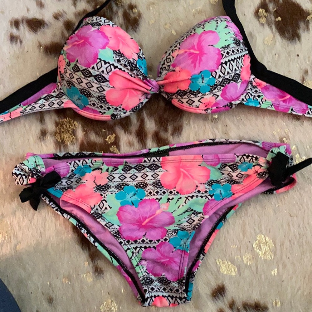 Tahiti bikini